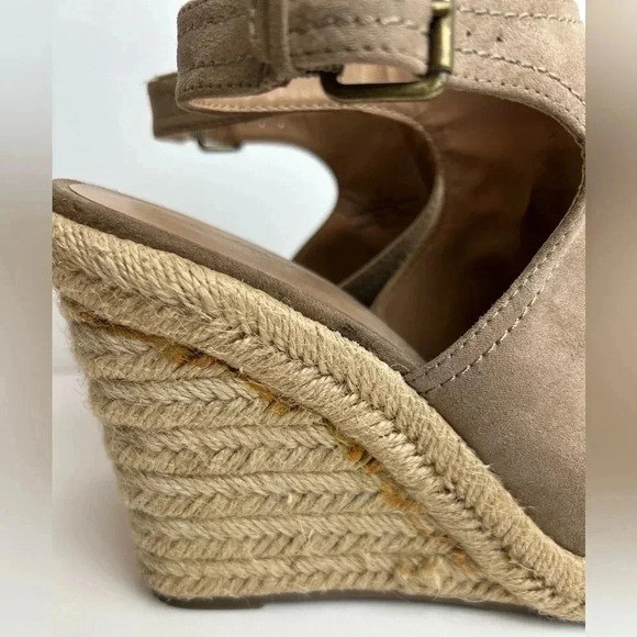 Universal Thread Cayla Microsuede Shield Espadrille Wedge Heel, Size 9.5, Taupe - Picture 4 of 13